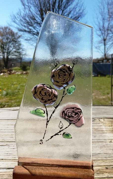 Roses fusing sur socle 50€